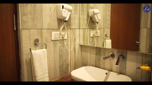 ZEN ZONE THE LAURENT AND BANON RESORT BY ROYAL COLLECTION HOTELS - Tap to explore photos