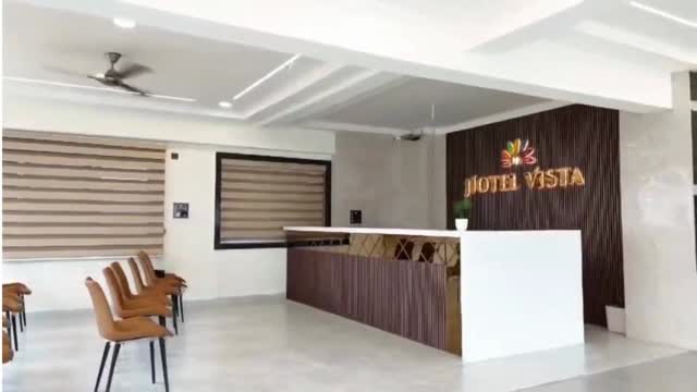 Hotel Vista Airport Zone - Tap to explore photos