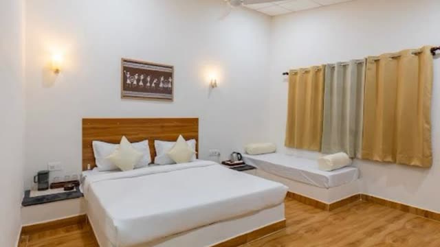 Luxurious cottages in Pachmari - Tap to explore photos