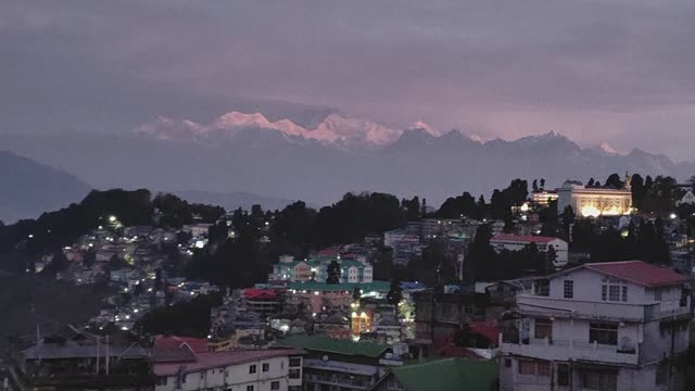 Snowlion Homestay - Tap to explore photos