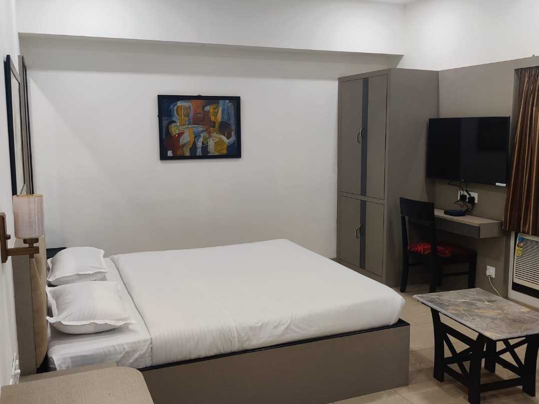 Room IMAGE by undefined