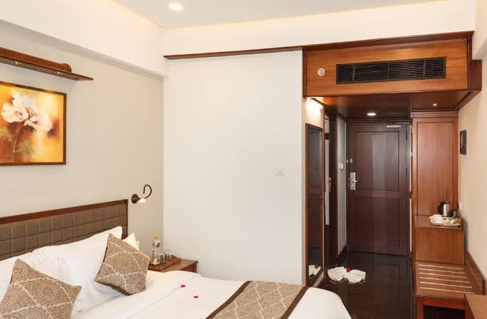 Room IMAGE by undefined