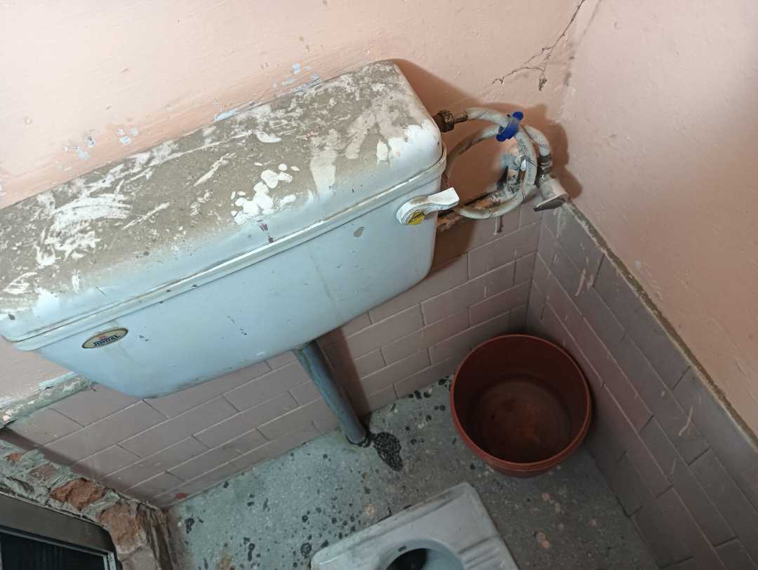 Washroom IMAGE by undefined