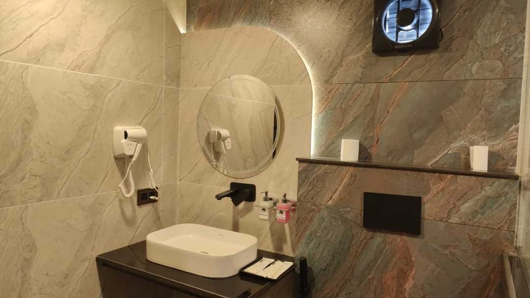 Washroom IMAGE by vishal kriplani
