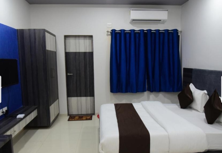 Room IMAGE by undefined