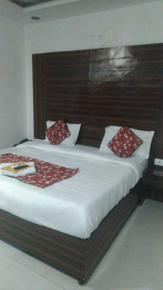 Room IMAGE by Bhumi Nasir