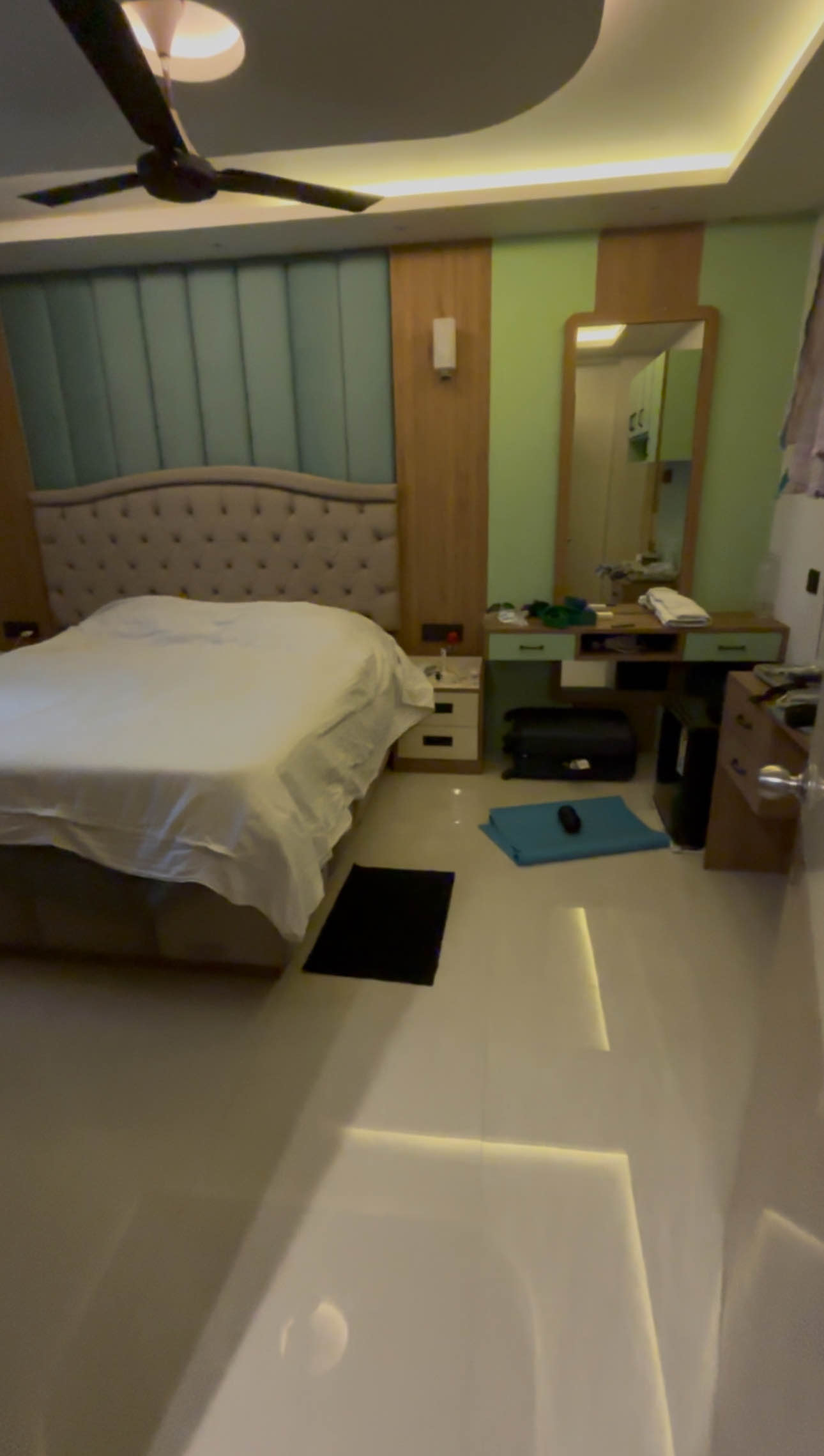 Room IMAGE by Ruslan Tsvirkun