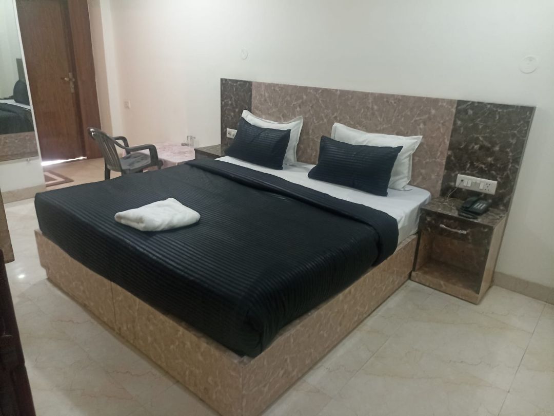 Hotel Gold Stays Near Delhi Airport - Traveller Photo