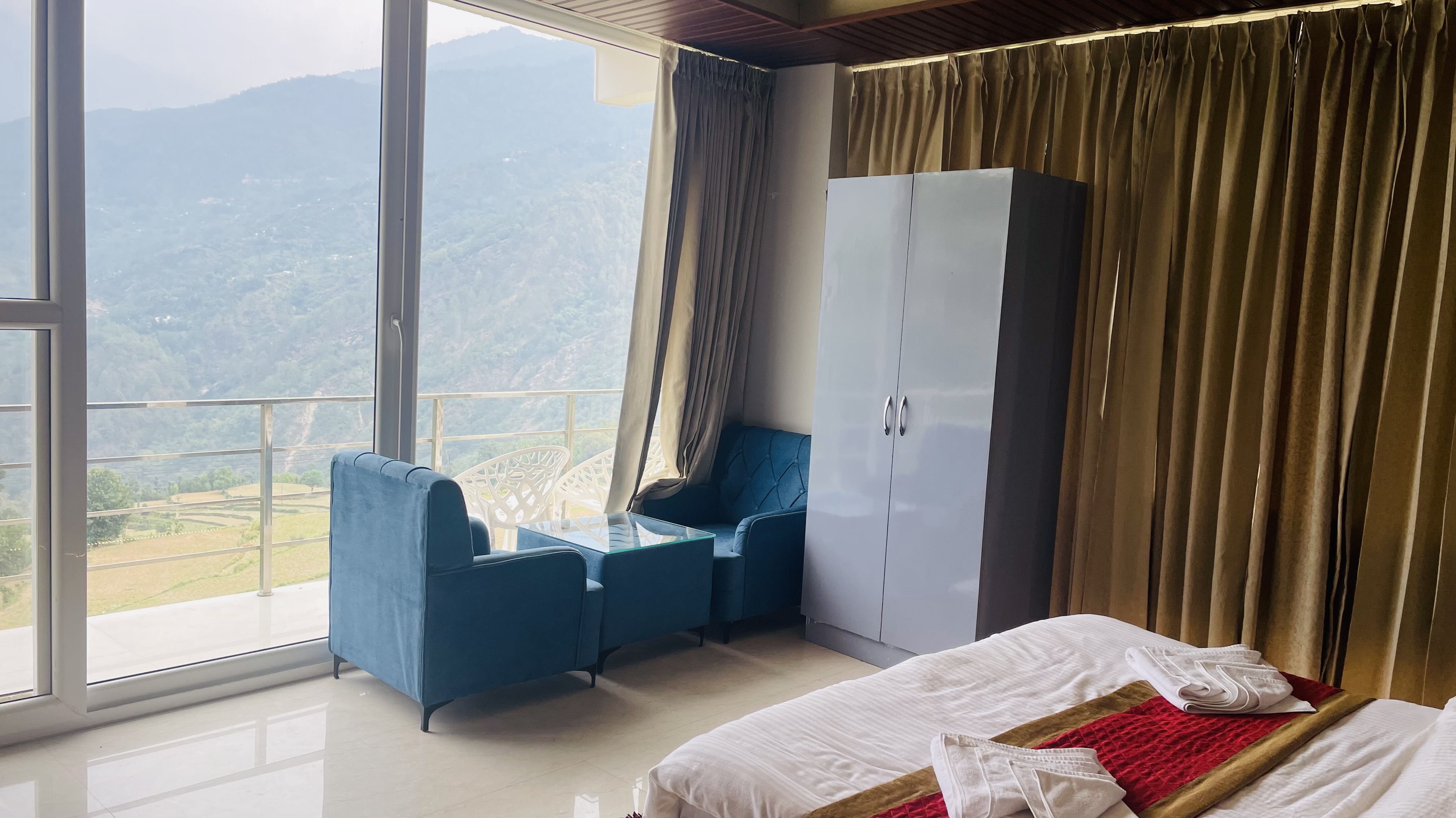 Hotel R. Narayan Pleasant Inn - Traveller Photo