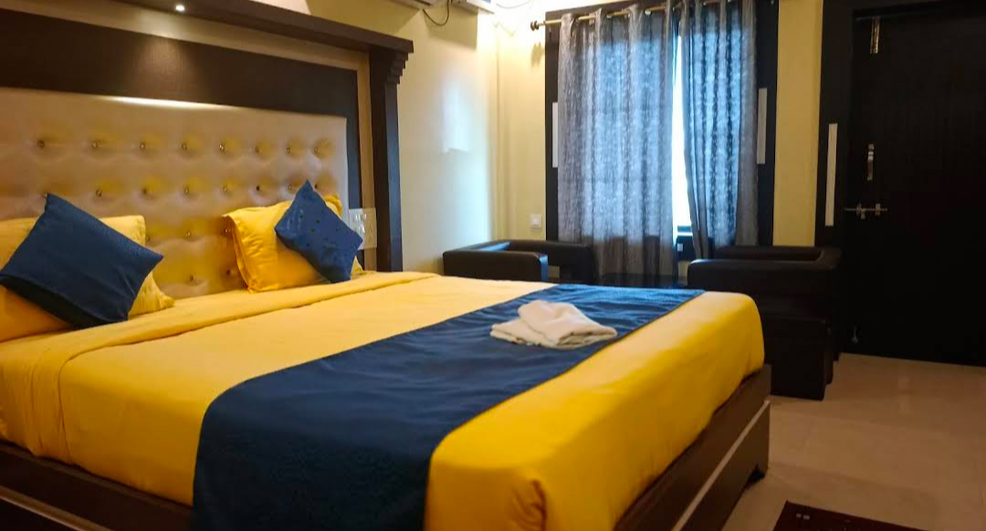 BOLLYWOOD 2.0 HOTEL - 50 METER TO BEACH - Traveller Photo