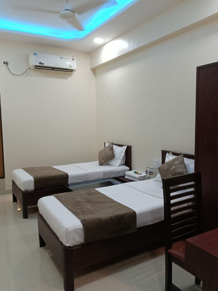 Hotel Anand Inn - Traveller Photo