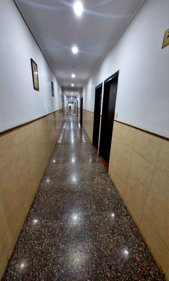 Hotel Diamond Jad Residency Airport - Traveller Photo
