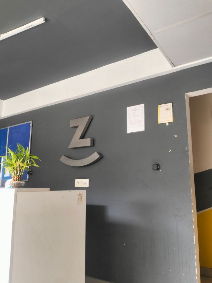 Z Express Estonia C - Traveller Photo