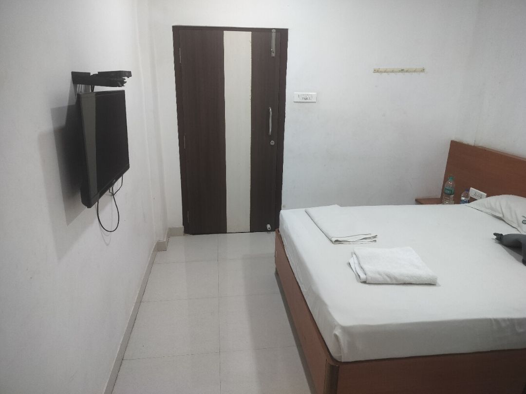 Hotel Gateway - Traveller Photo